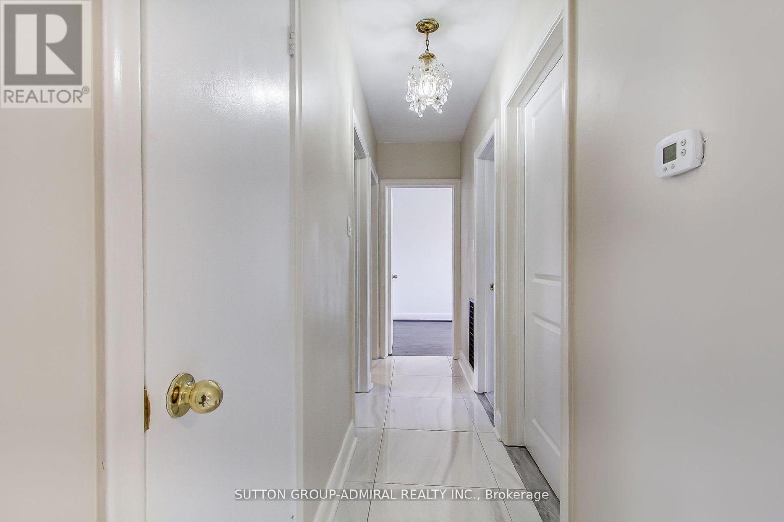 Main Floor - 194 Cocksfield Avenue, Toronto, Ontario  M3H 3T5 - Photo 15 - C13505064
