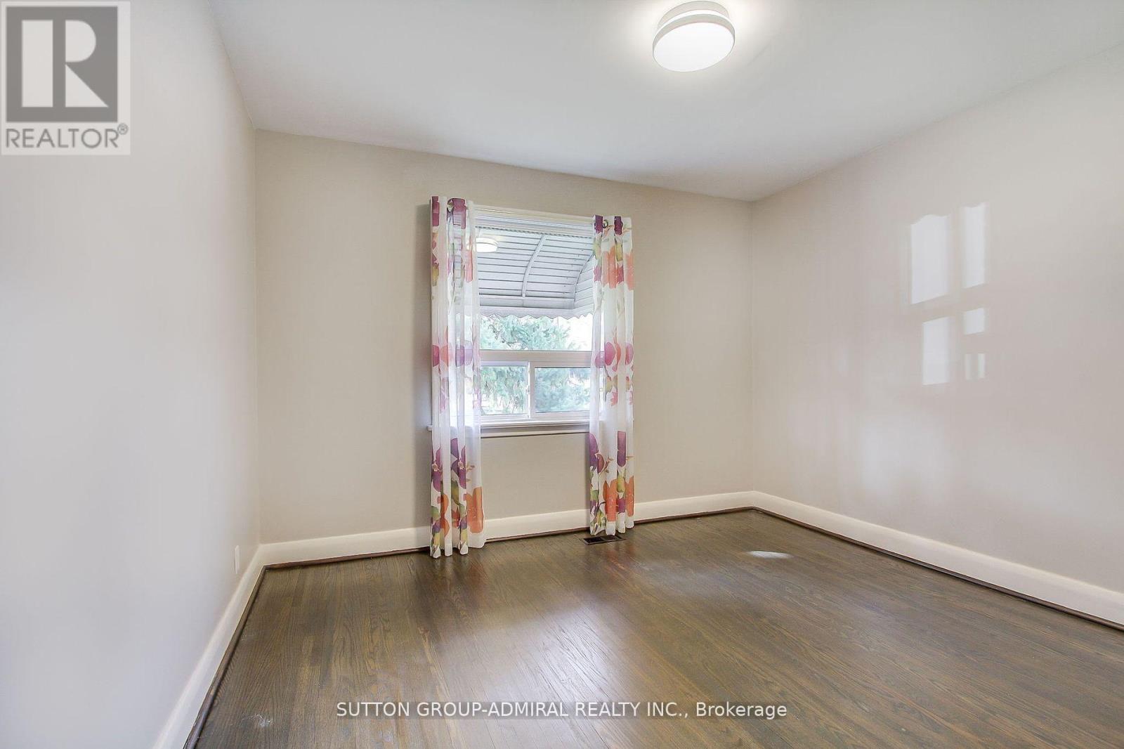 Main Floor - 194 Cocksfield Avenue, Toronto, Ontario  M3H 3T5 - Photo 16 - C13505064