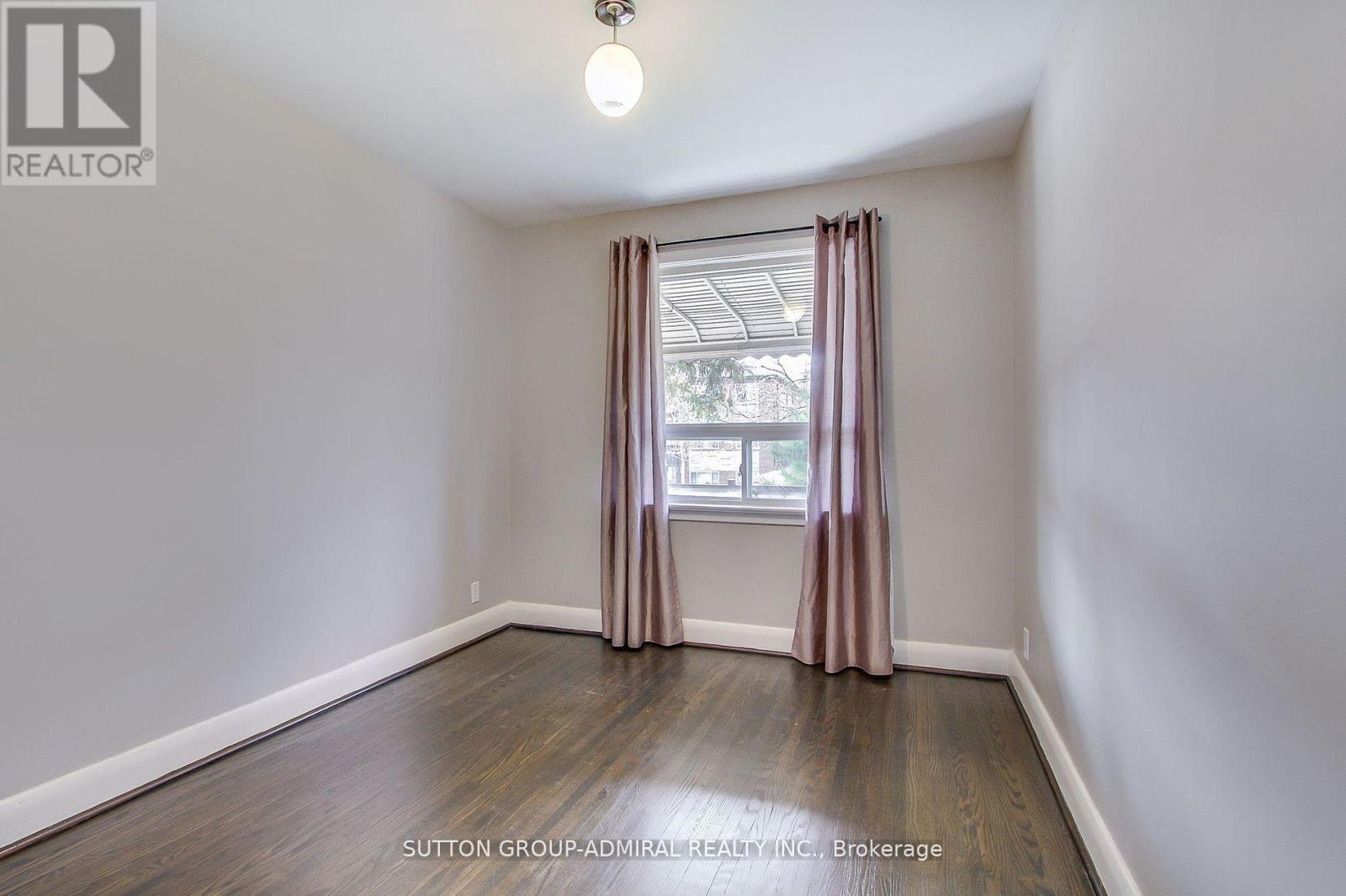 Main Floor - 194 Cocksfield Avenue, Toronto, Ontario  M3H 3T5 - Photo 19 - C13505064