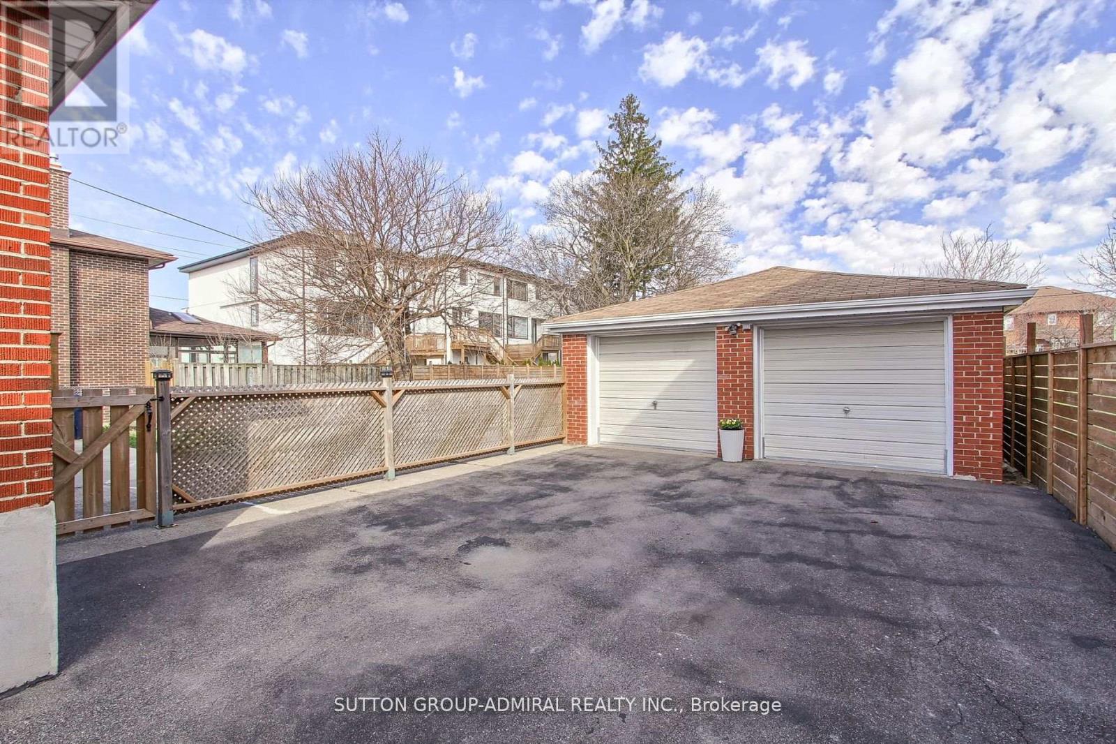 Main Floor - 194 Cocksfield Avenue, Toronto, Ontario  M3H 3T5 - Photo 22 - C13505064