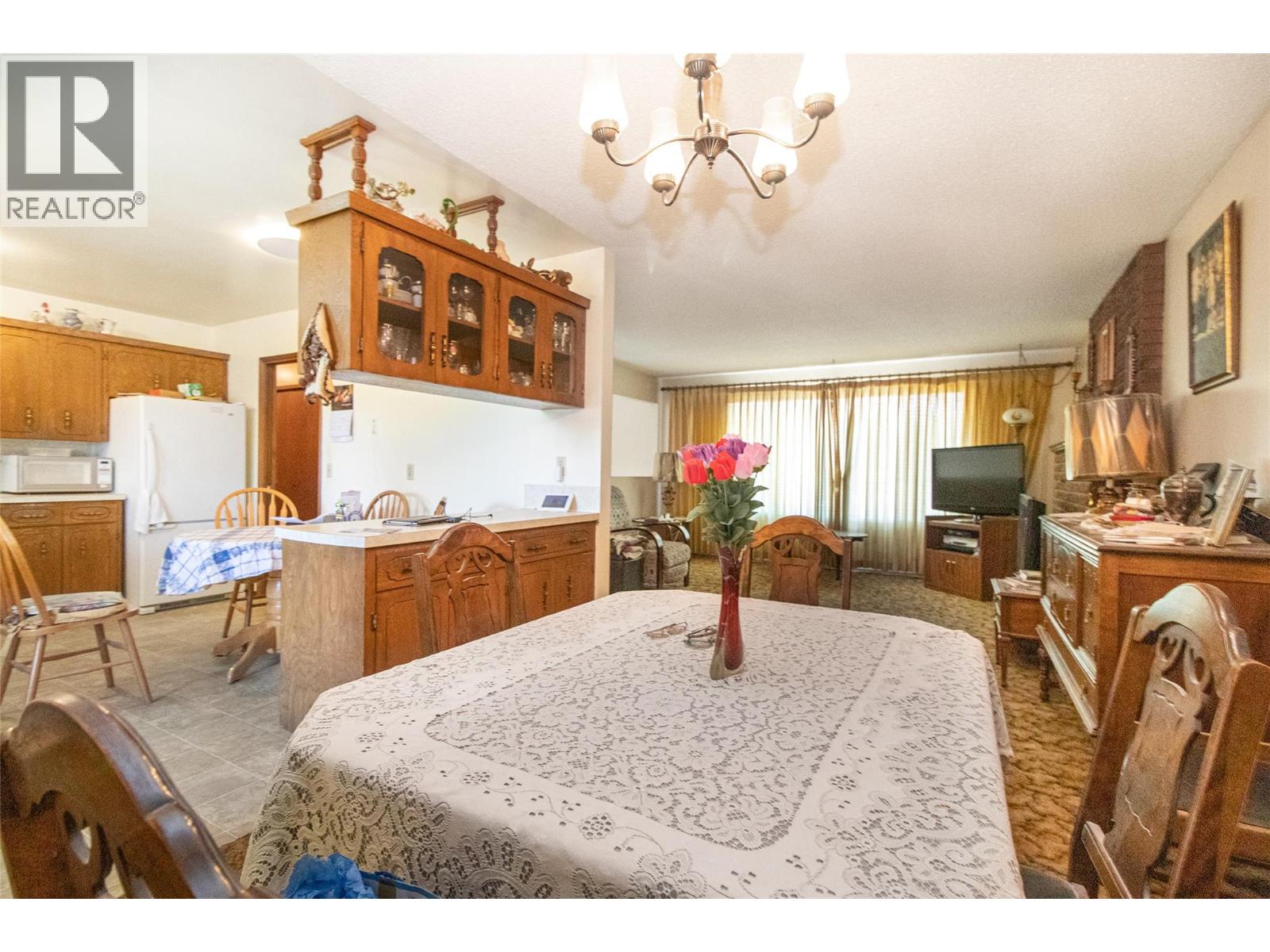 890 Theodora Road, Kelowna, British Columbia  V1X 5T2 - Photo 6 - 10392438