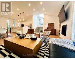 51 CASTLEMERE CRESCENT, Toronto, Ontario