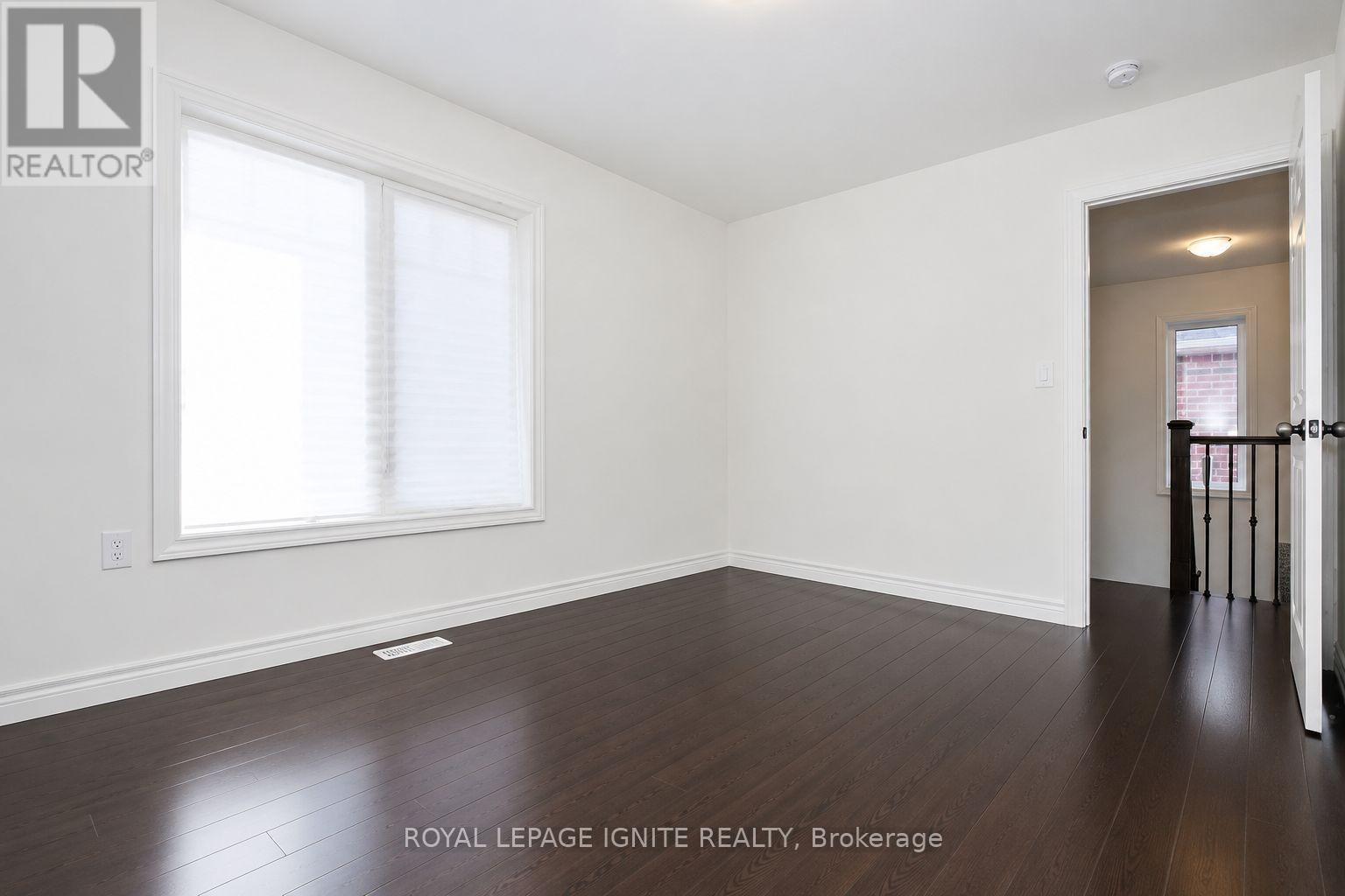 28 Foxberry Road, East Gwillimbury, Ontario  L9N 0P6 - Photo 9 - N13498158