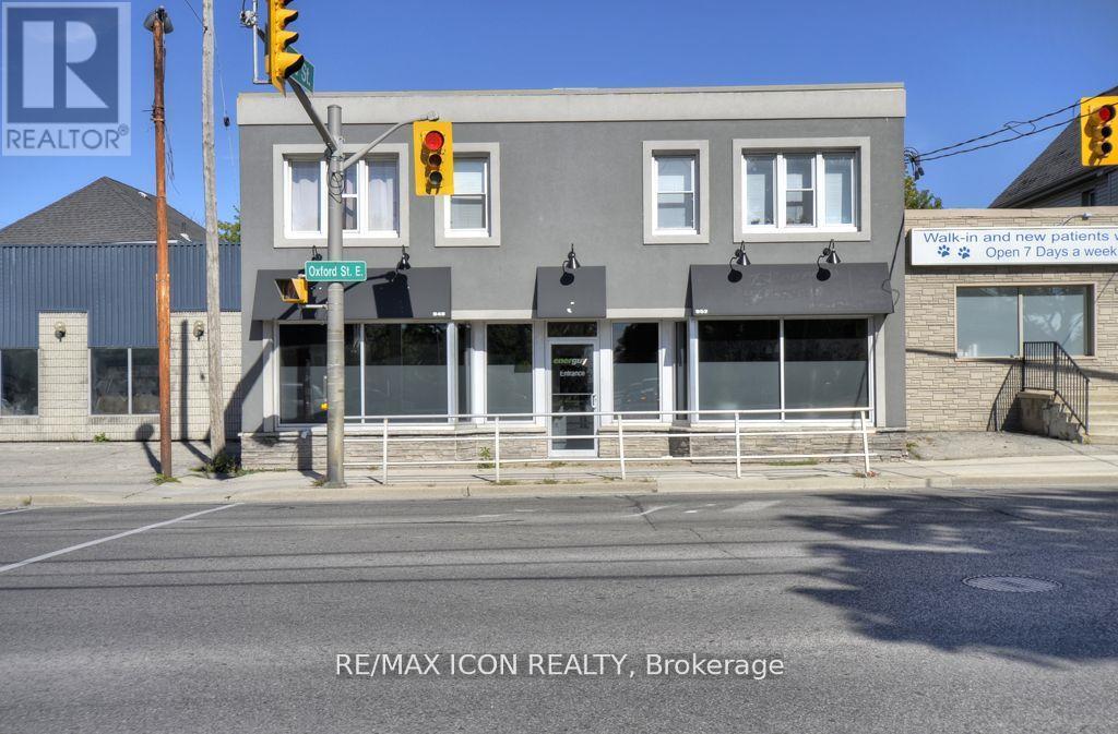 952 OXFORD STREET E, London East, Ontario