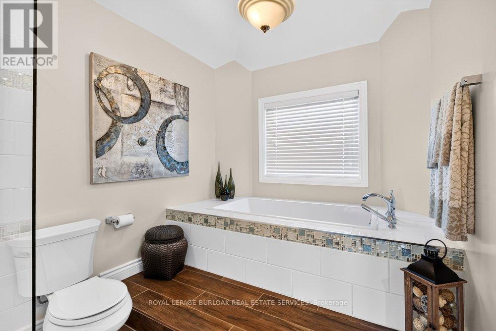 3334 Trelawny Circle, Mississauga, Ontario  L5N 6N5 - Photo 24 - W13505110