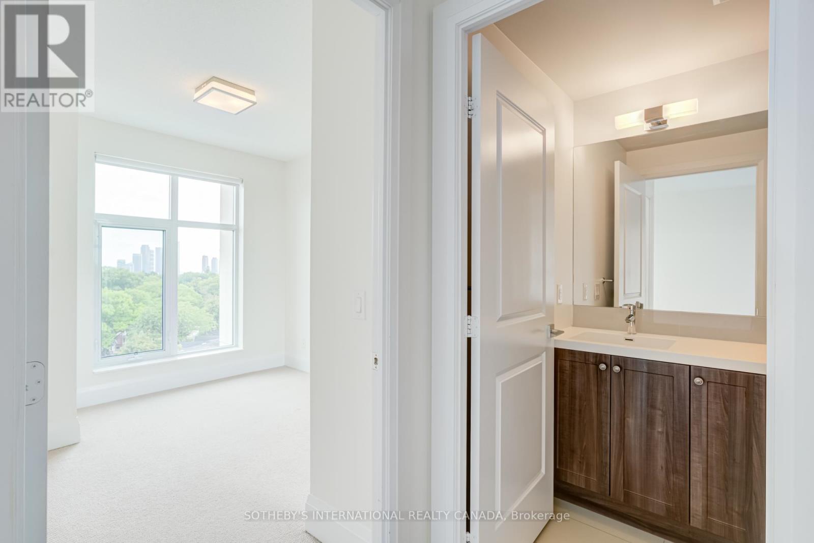 1118 - 1 Old Mill Drive, Toronto, Ontario  M6S 0A1 - Photo 34 - W13505116