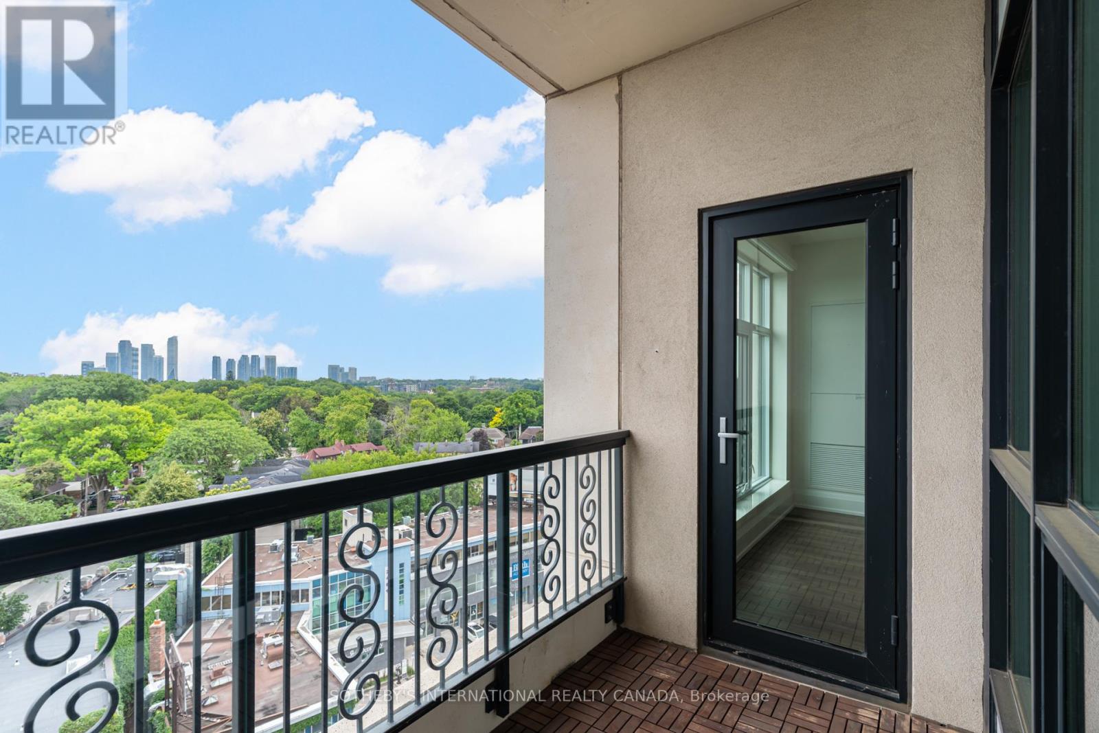 1118 - 1 Old Mill Drive, Toronto, Ontario  M6S 0A1 - Photo 42 - W13505116