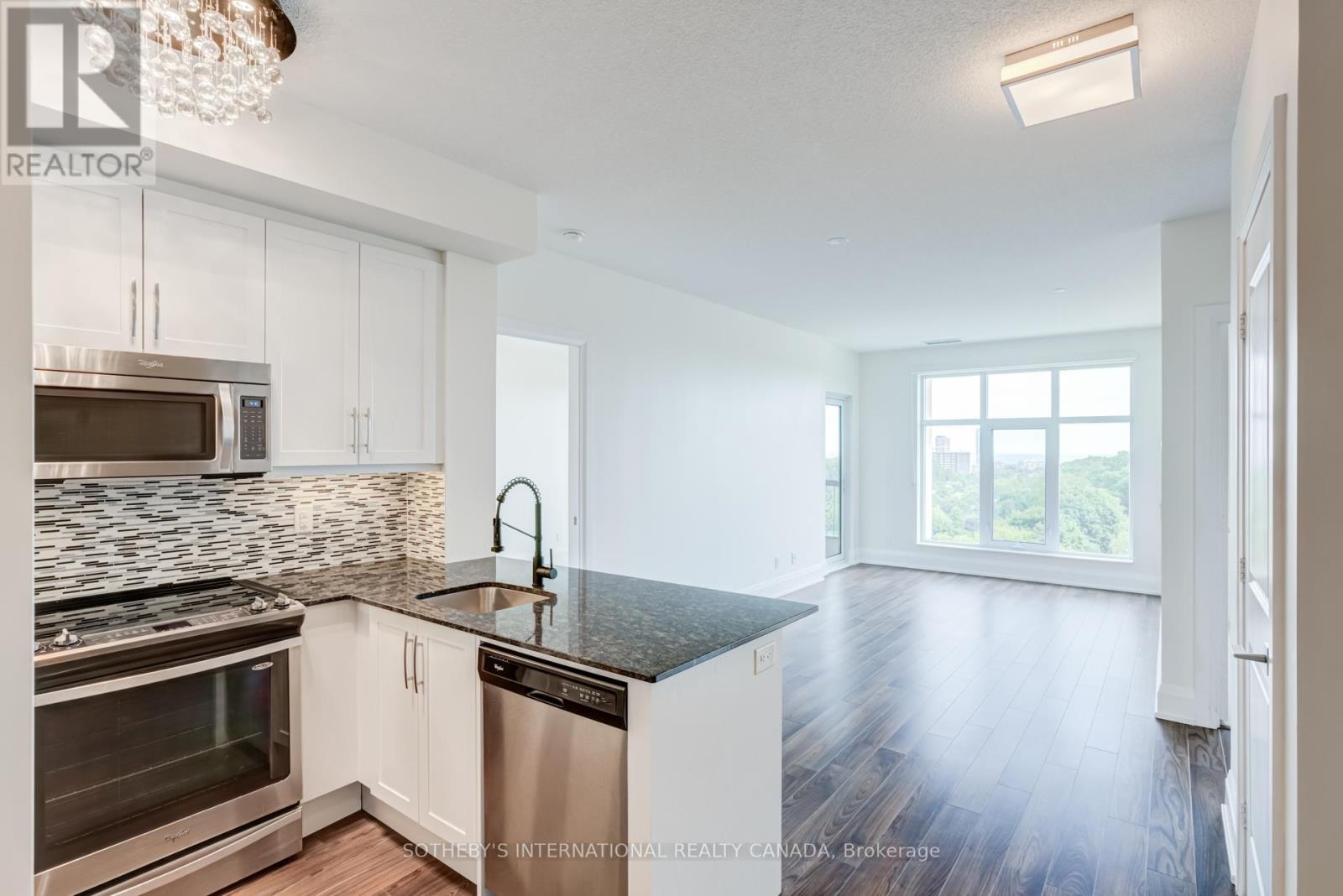 1118 - 1 Old Mill Drive, Toronto, Ontario  M6S 0A1 - Photo 7 - W13505116