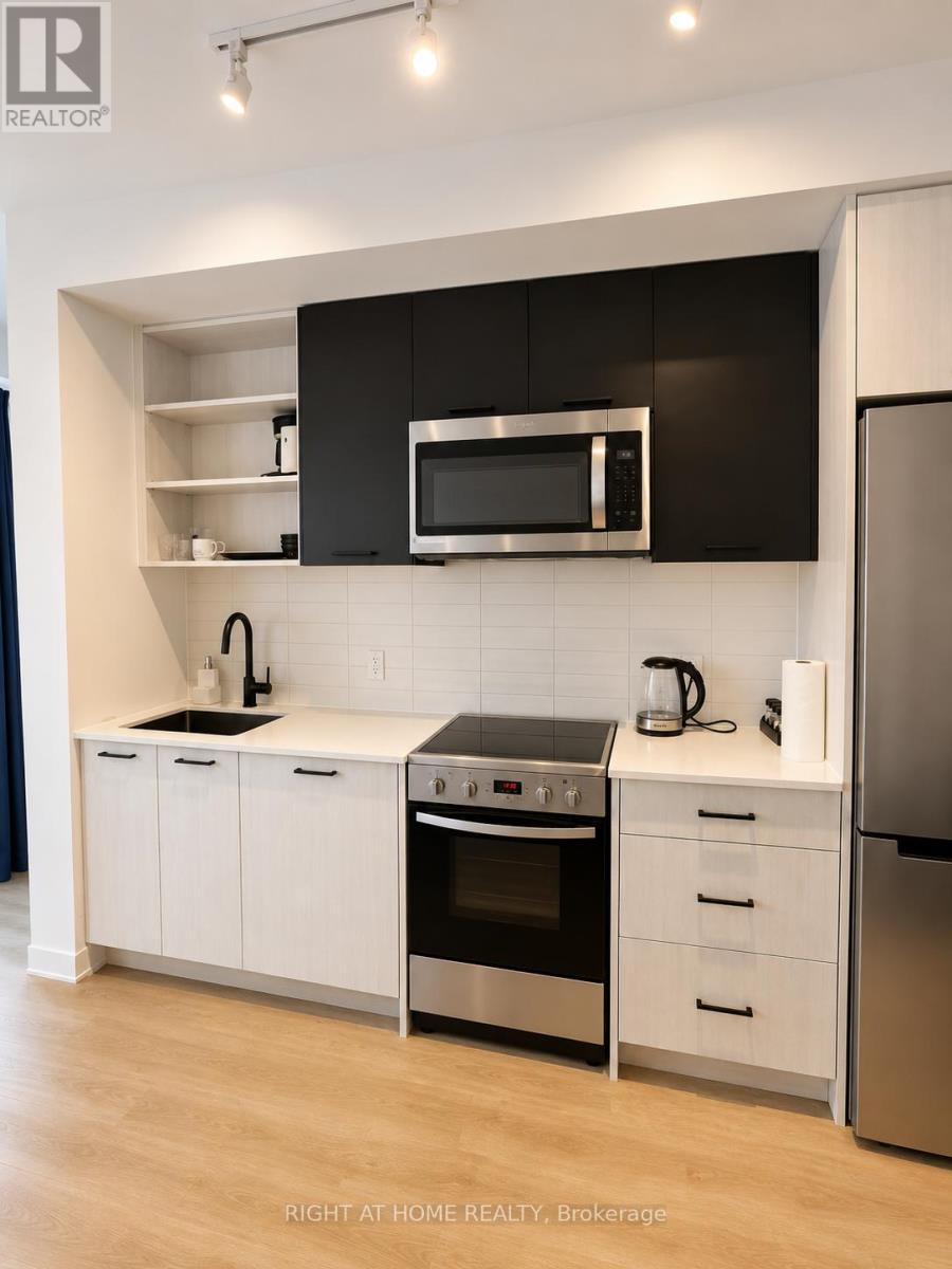 107 - 2300 St Clair Avenue W, Toronto, Ontario  M6N 1K8 - Photo 19 - W13505208