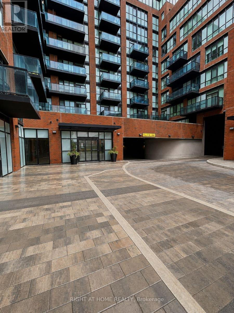 107 - 2300 St Clair Avenue W, Toronto, Ontario  M6N 1K8 - Photo 42 - W13505208
