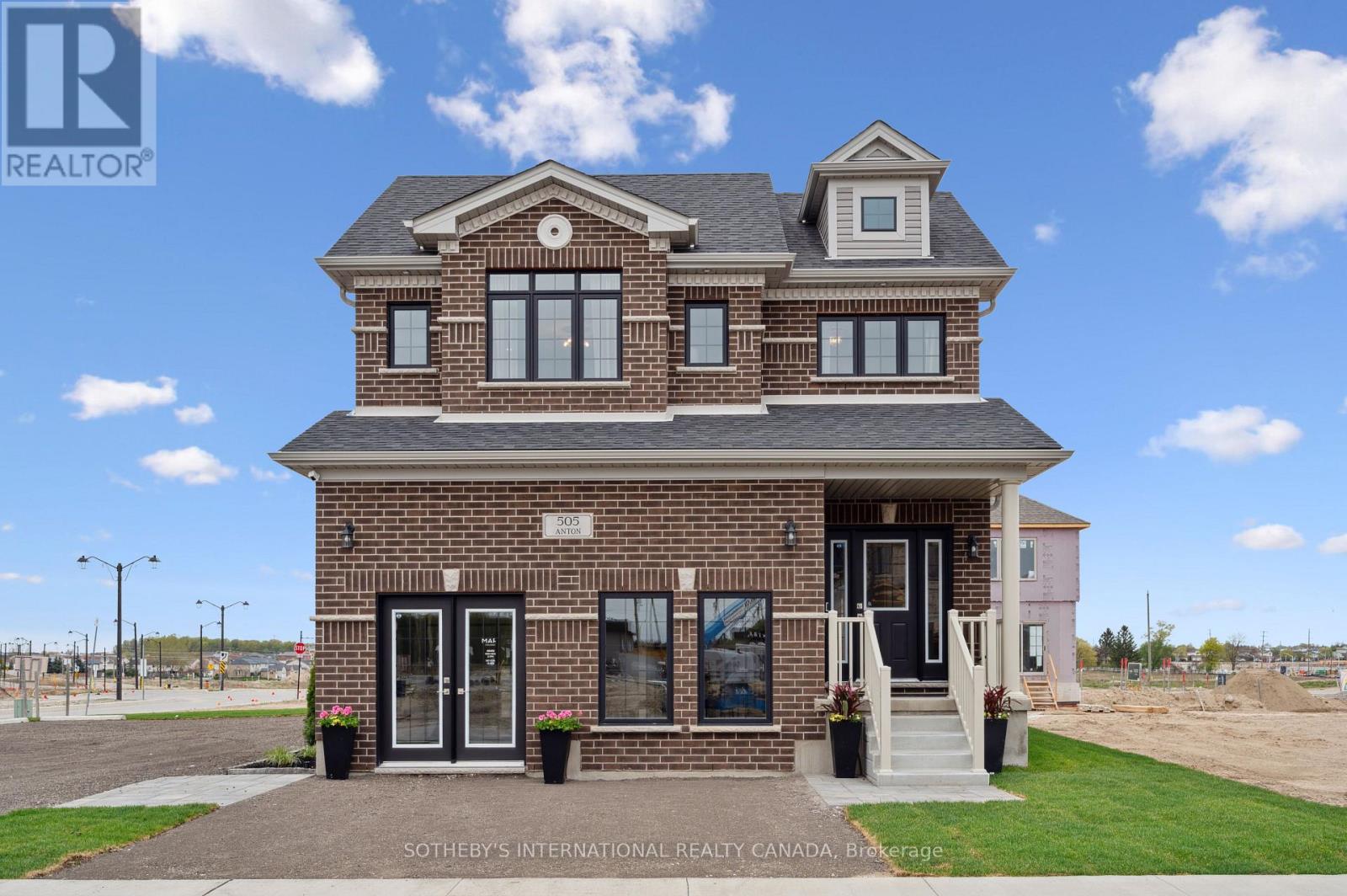 629 ANTON CRESCENT, Kitchener, Ontario