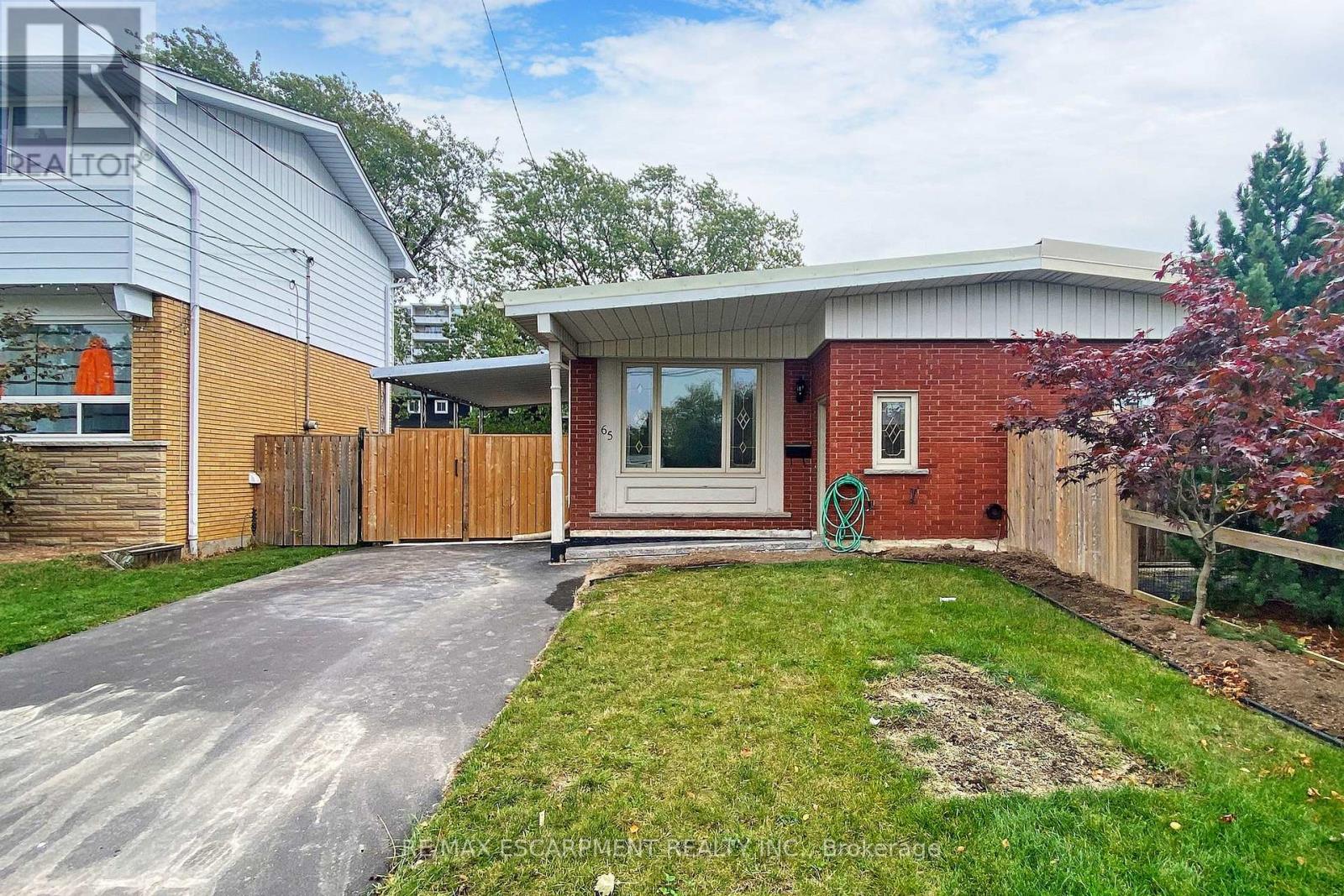 LOWER - 65 FIELDING CRESCENT, Hamilton, Ontario
