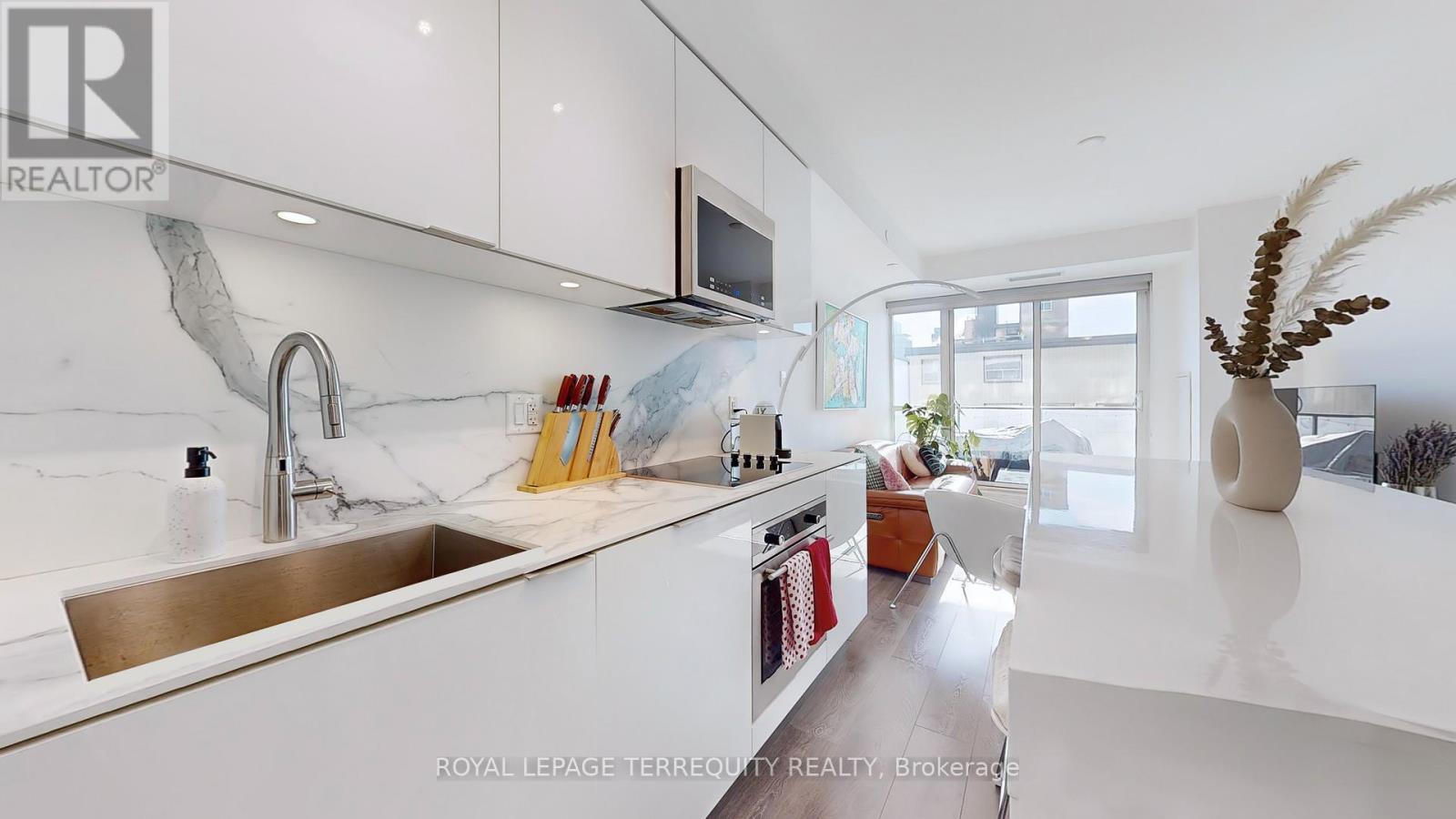 906 - 609 Avenue Road, Toronto, Ontario M4V 0B1 - Photo 7 - C13505408