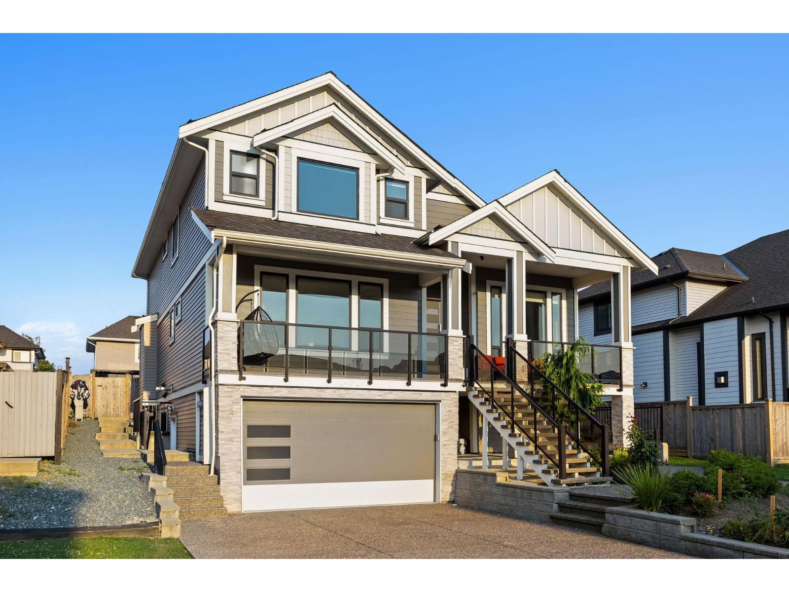 8394 Mctaggart Street, Mission, British Columbia  V2V 0G3 - Photo 2 - R3140876