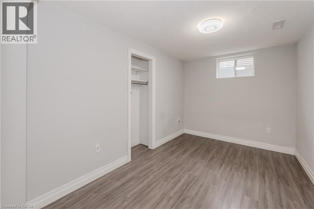 498 Thomas Slee Drive, Kitchener, Ontario  N2P 2Y1 - Photo 41 - 40843217