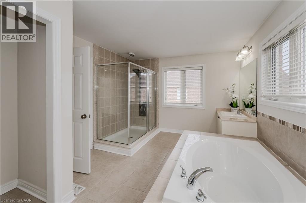 498 Thomas Slee Drive, Kitchener, Ontario  N2P 2Y1 - Photo 36 - 40843217