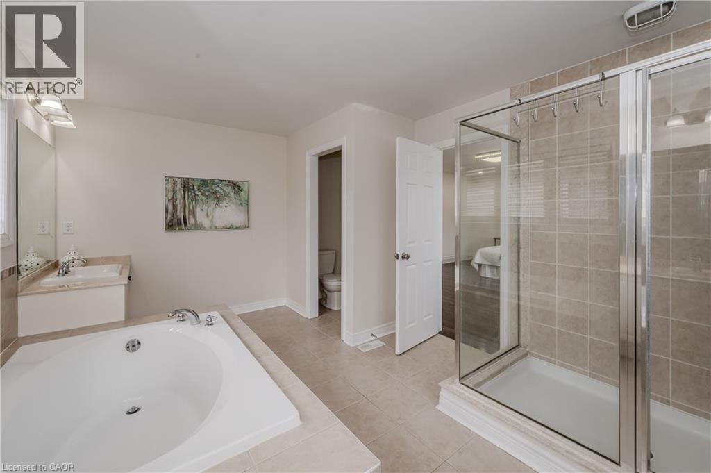 498 Thomas Slee Drive, Kitchener, Ontario  N2P 2Y1 - Photo 35 - 40843217
