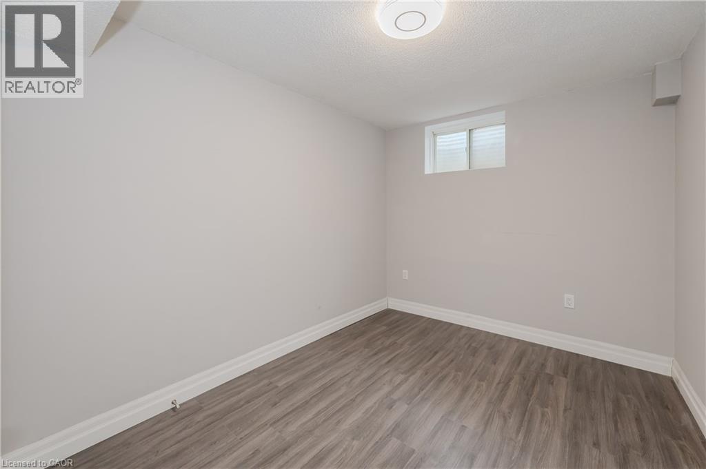 498 Thomas Slee Drive, Kitchener, Ontario  N2P 2Y1 - Photo 44 - 40843217