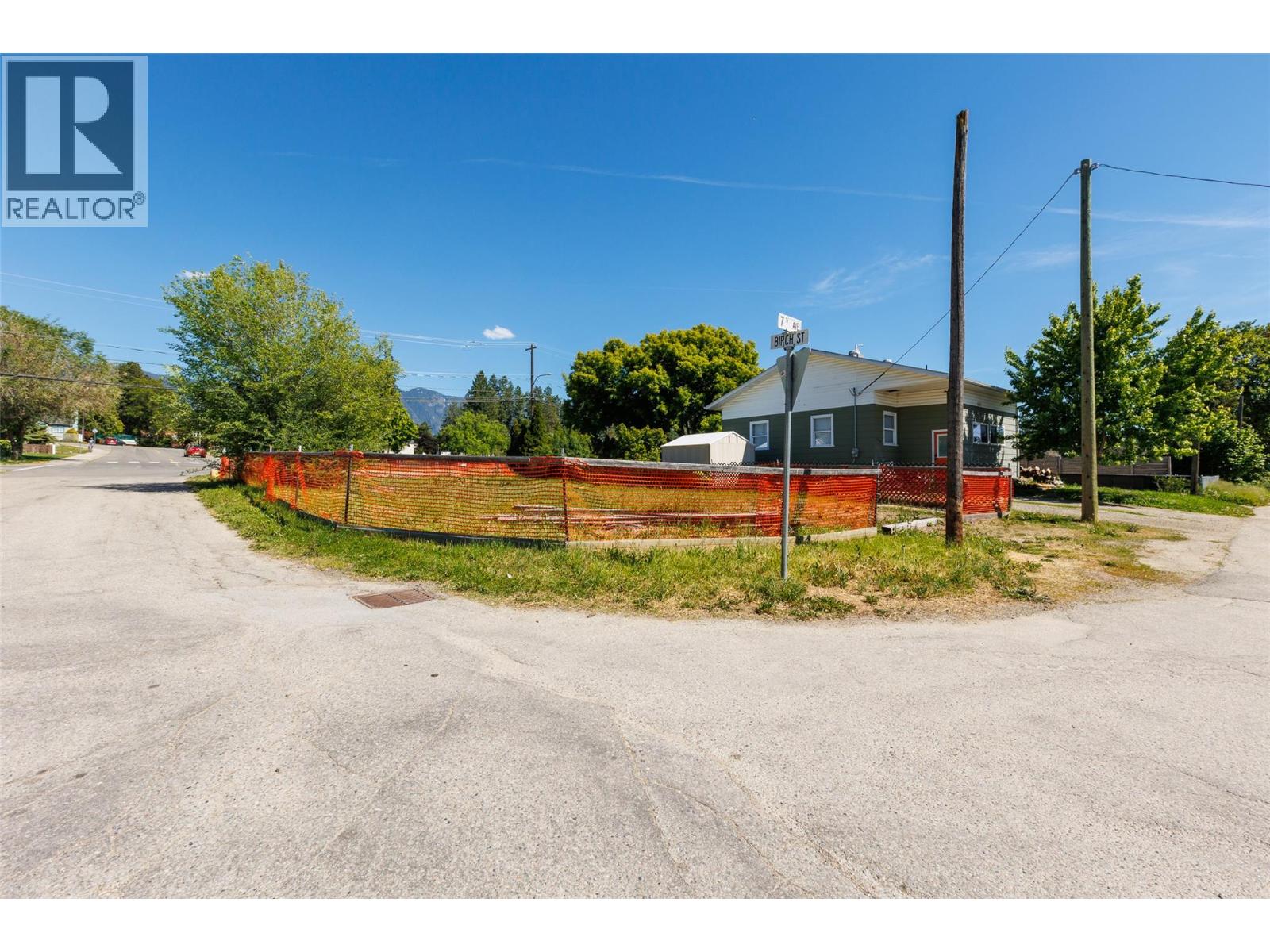 520 8th Avenue S, Creston, British Columbia V0B 1G3 - Photo 7 - 10391754