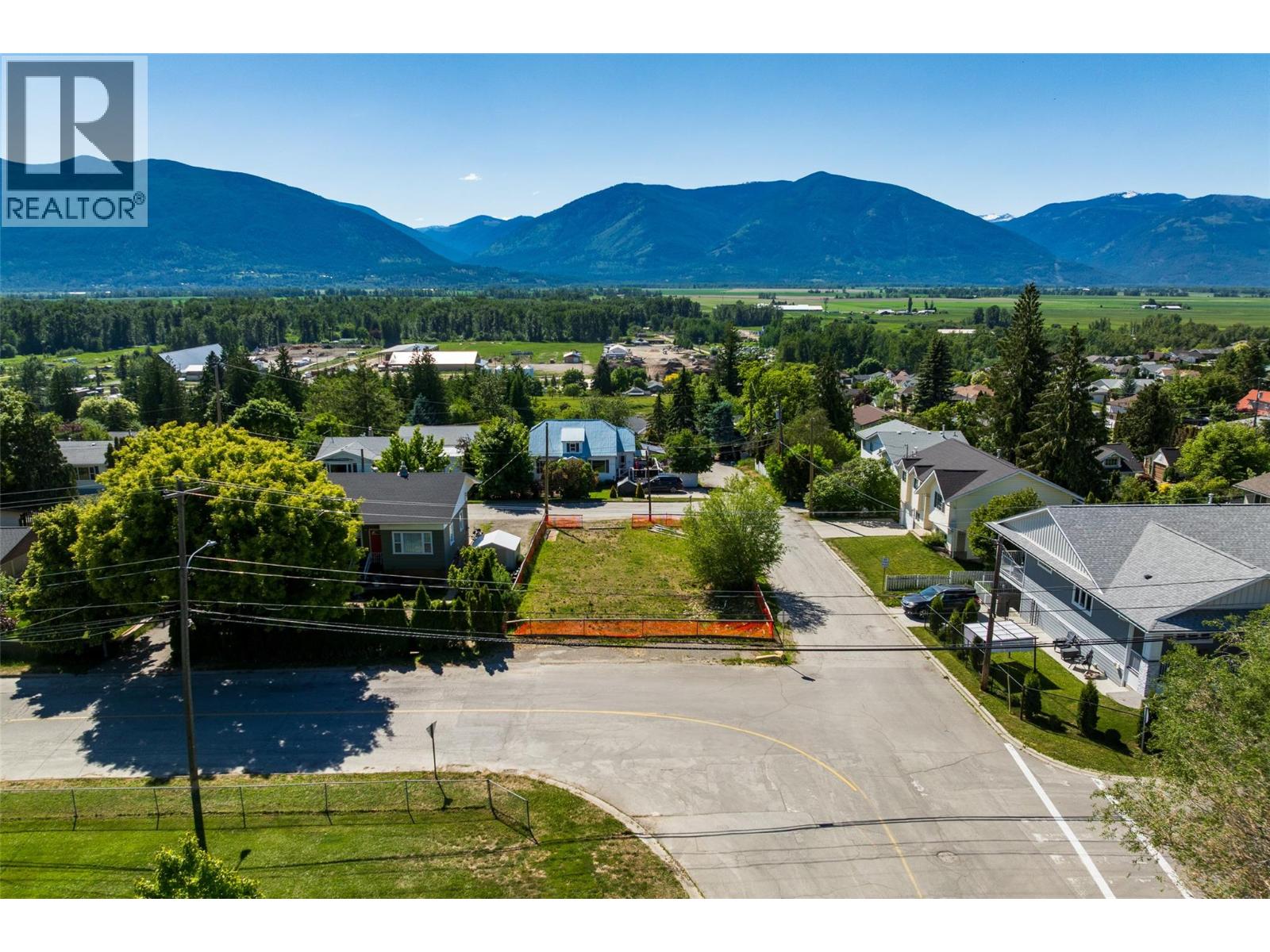 520 8th Avenue S, Creston, British Columbia V0B 1G3 - Photo 21 - 10391754