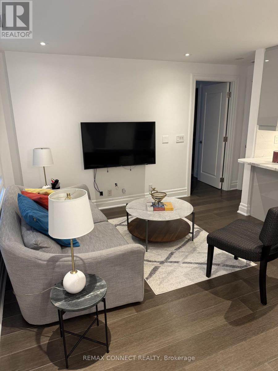 303 - 68 Yorkville Avenue, Toronto, Ontario  M5R 3V7 - Photo 5 - C13490076