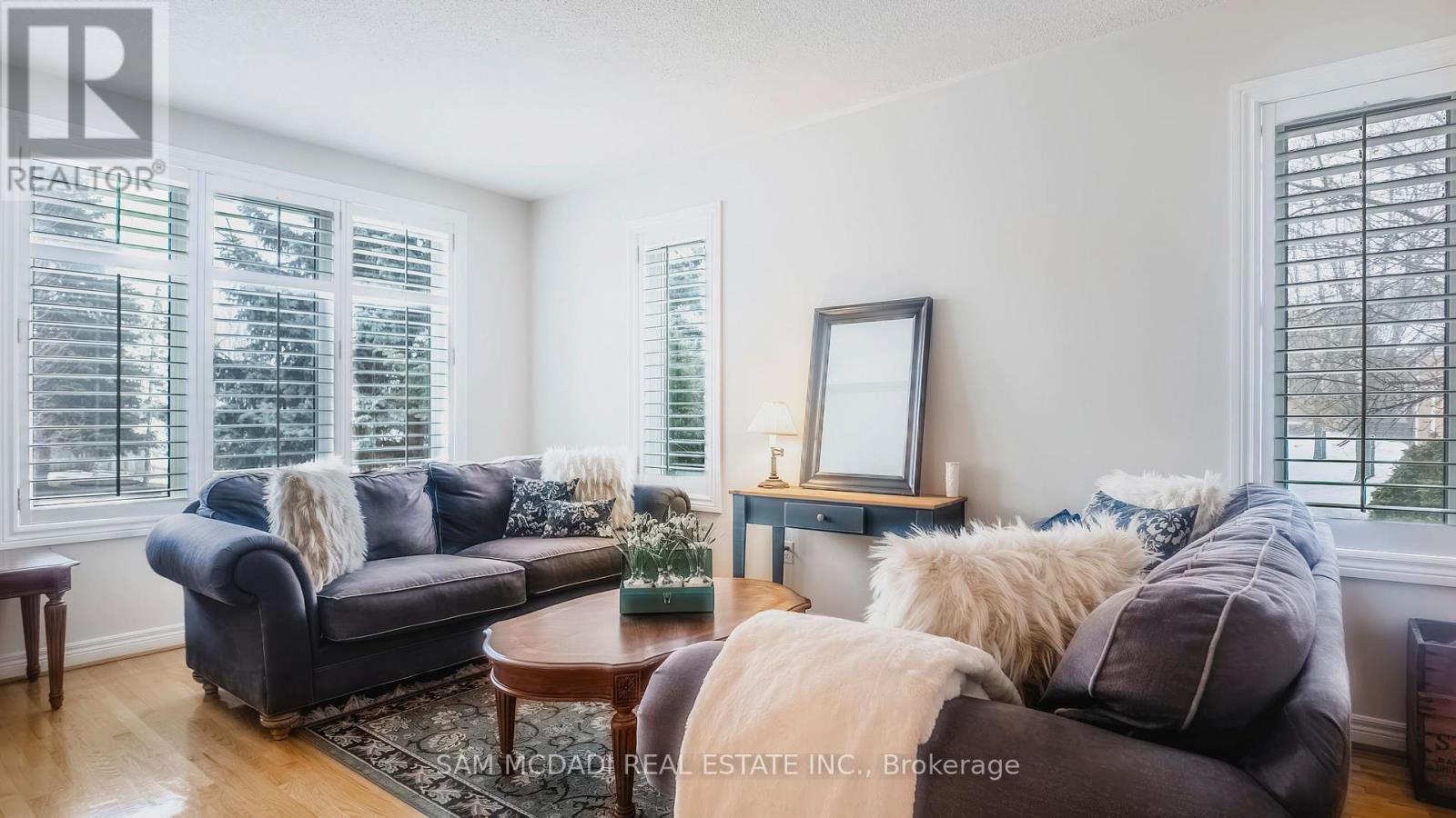 5396 Planter's Wood Court, Mississauga, Ontario  L5M 5V2 - Photo 3 - W13505326