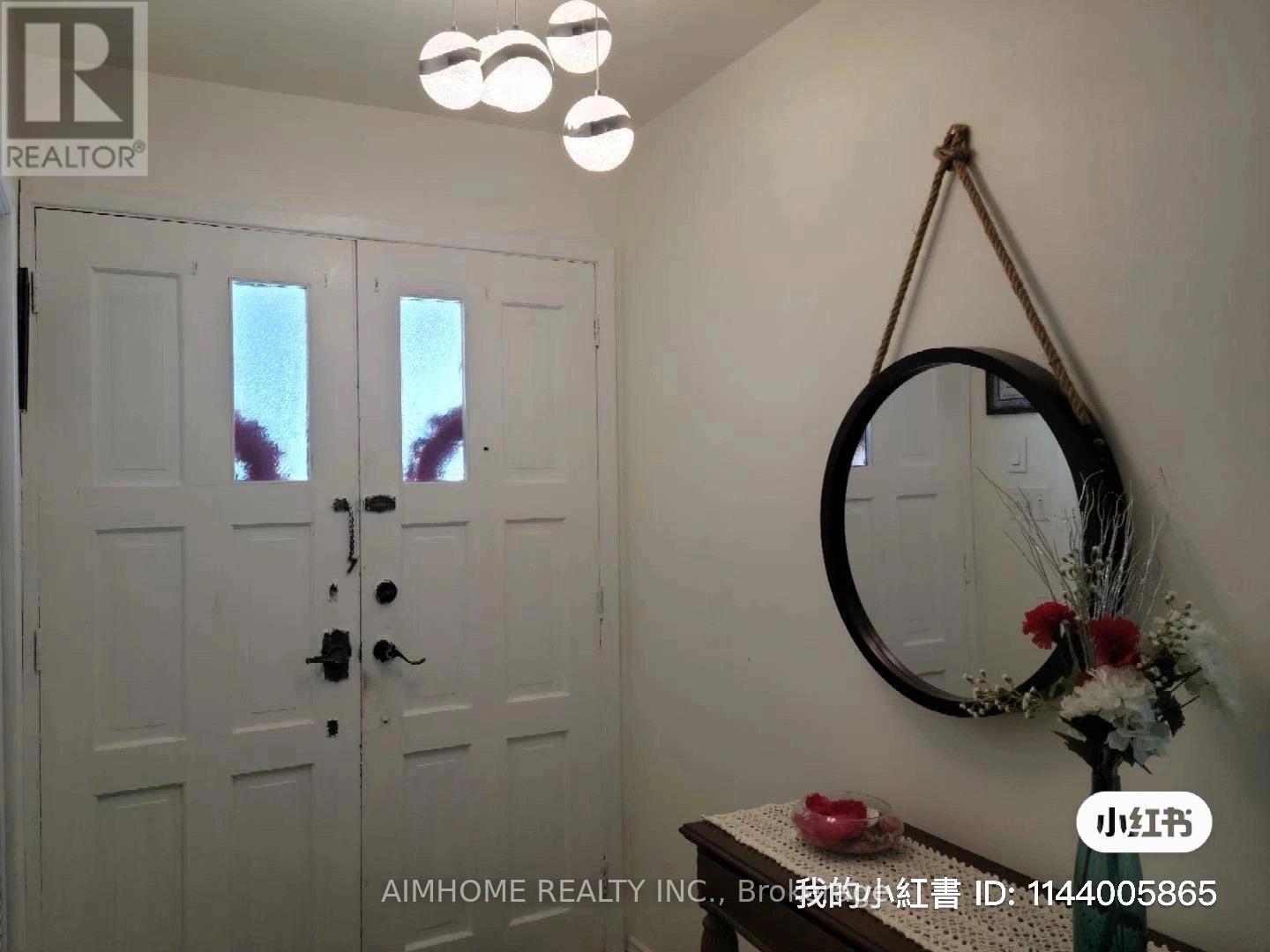 #2 Room - 68 Claver Avenue, Toronto, Ontario  M6B 2W2 - Photo 3 - W13505346