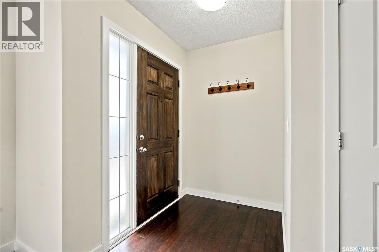 253 245 Ashworth Crescent, Saskatoon, Saskatchewan  S7T 0P2 - Photo 4 - SK040770