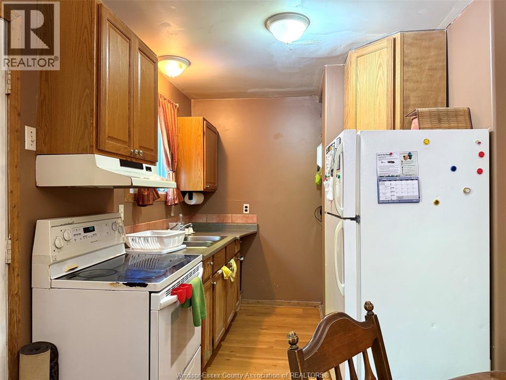 1566 Curry Avenue, Windsor, Ontario  N9B 3P1 - Photo 8 - 26015620