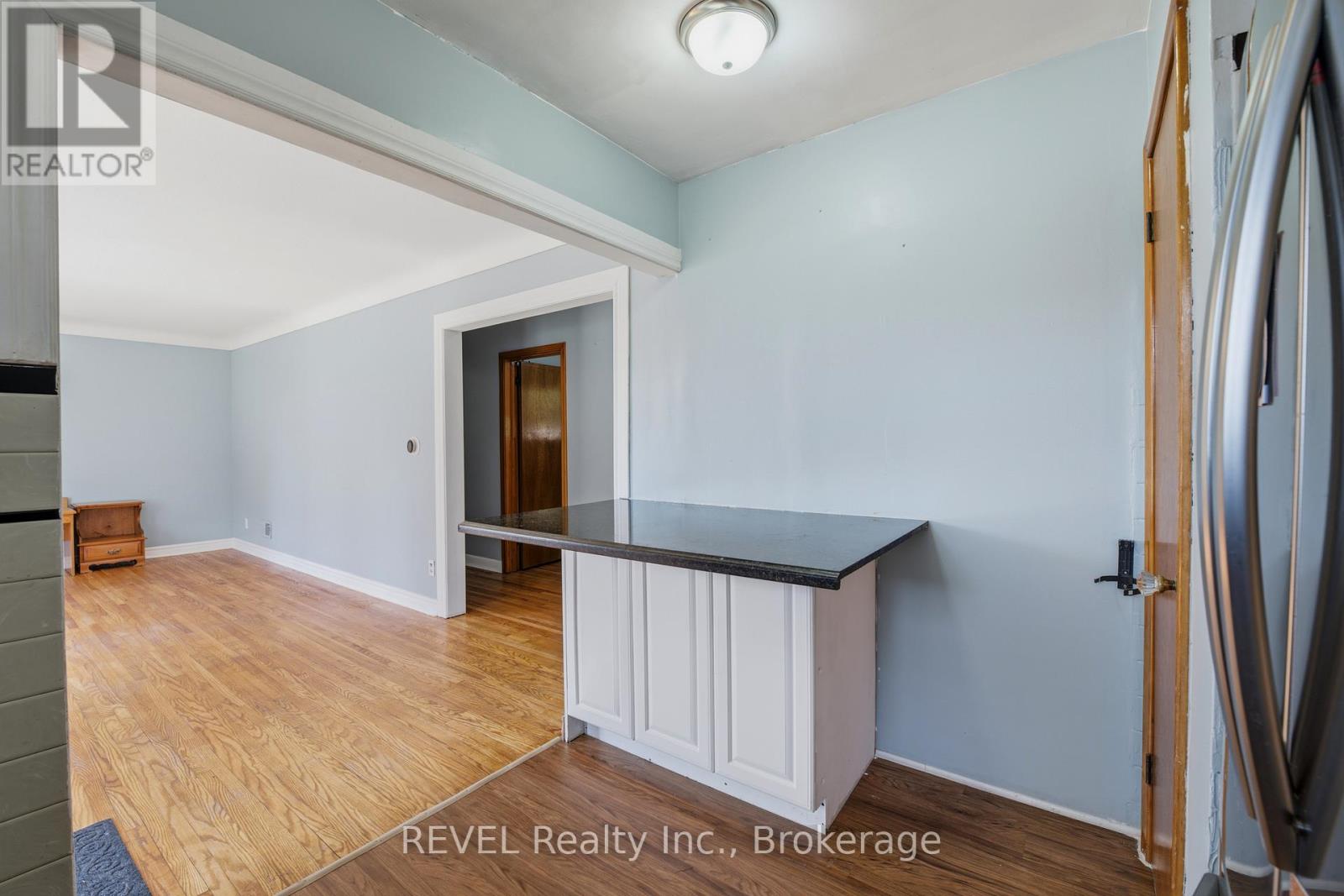 6427 Burdette Drive, Niagara Falls, Ontario L2E 5H4 - Photo 7 - X13505614