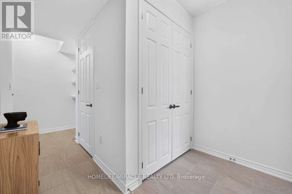 76 - 1317 Leriche Way, Milton, Ontario  L9E 0H5 - Photo 5 - W13503508