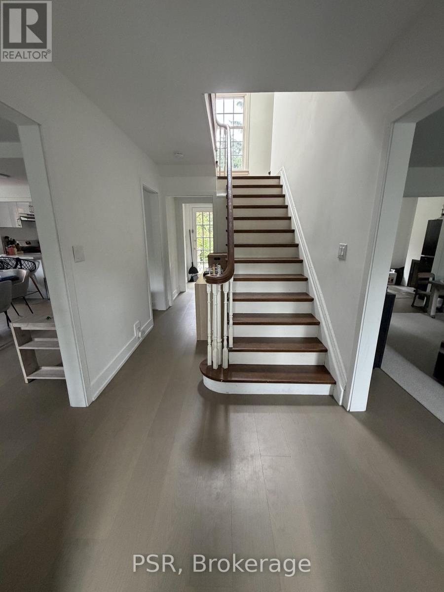 205 Cortleigh Boulevard, Toronto, Ontario  M5N 1P6 - Photo 2 - C13490194