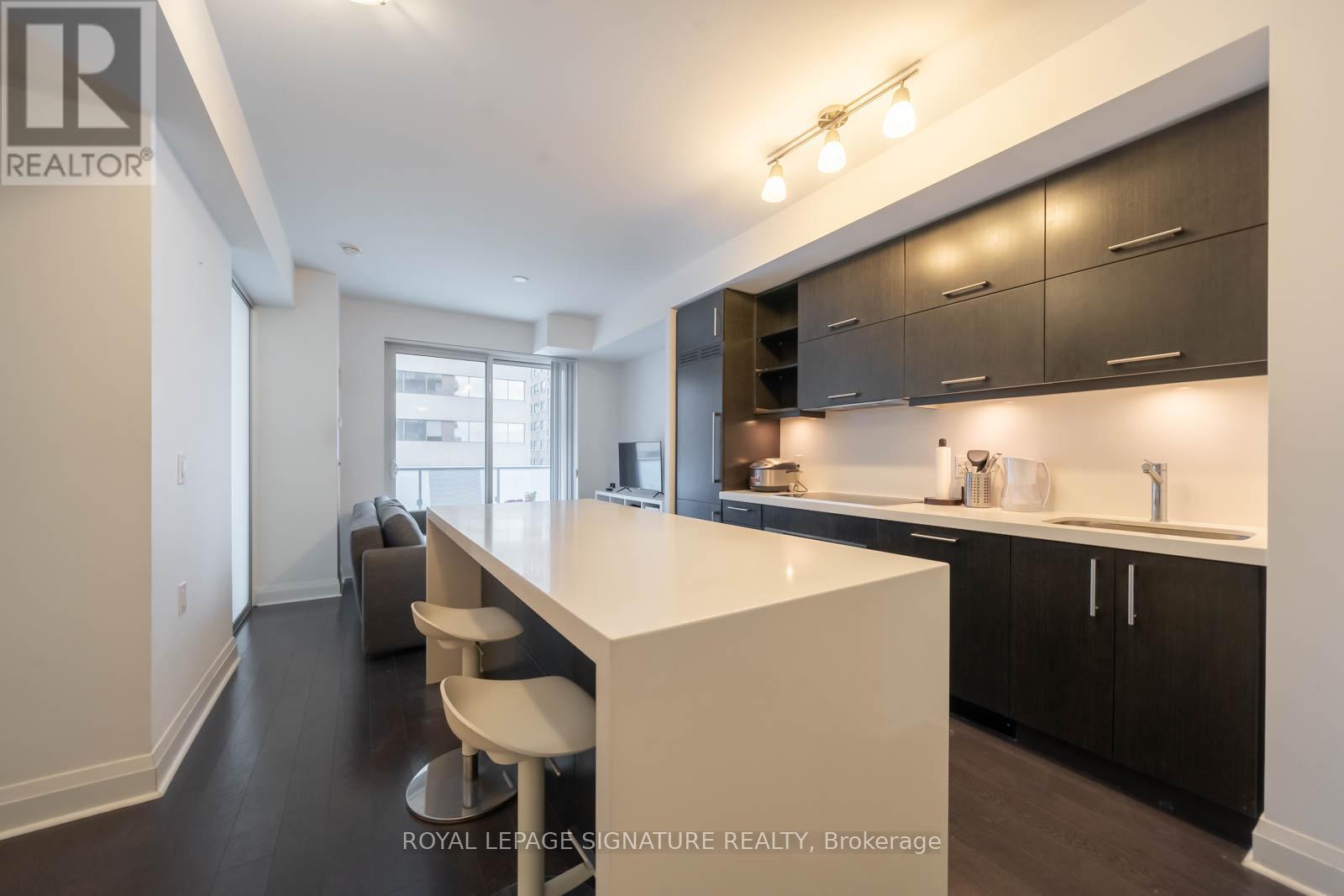 901 - 1080 BAY STREET, Toronto, Ontario