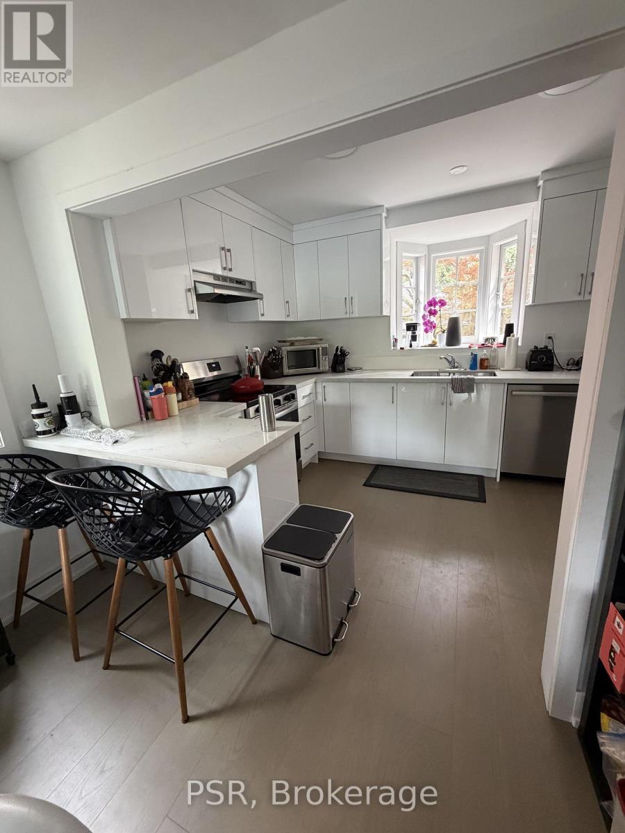 205 Cortleigh Boulevard, Toronto, Ontario  M5N 1P6 - Photo 7 - C13490194