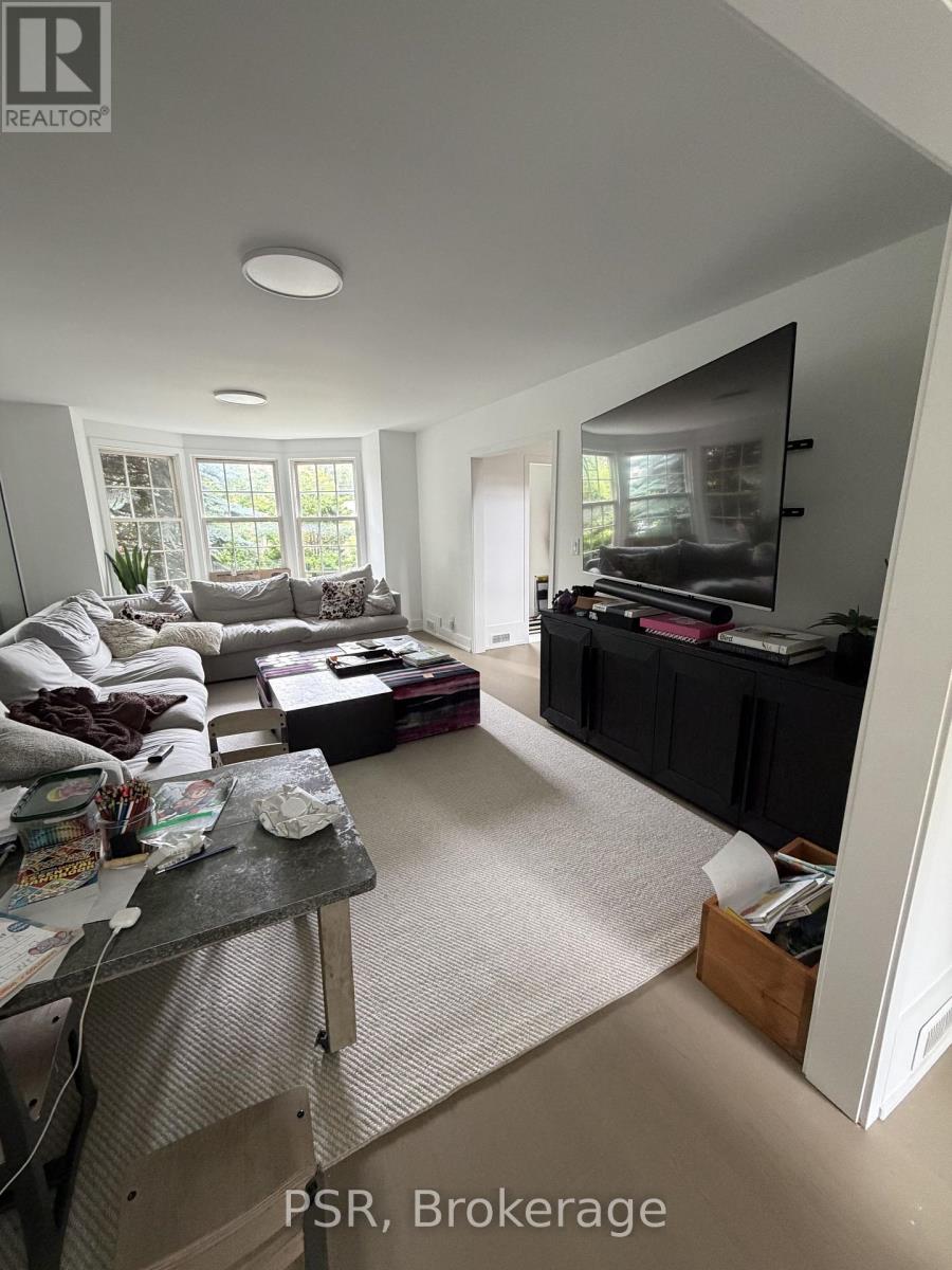 205 Cortleigh Boulevard, Toronto, Ontario  M5N 1P6 - Photo 8 - C13490194