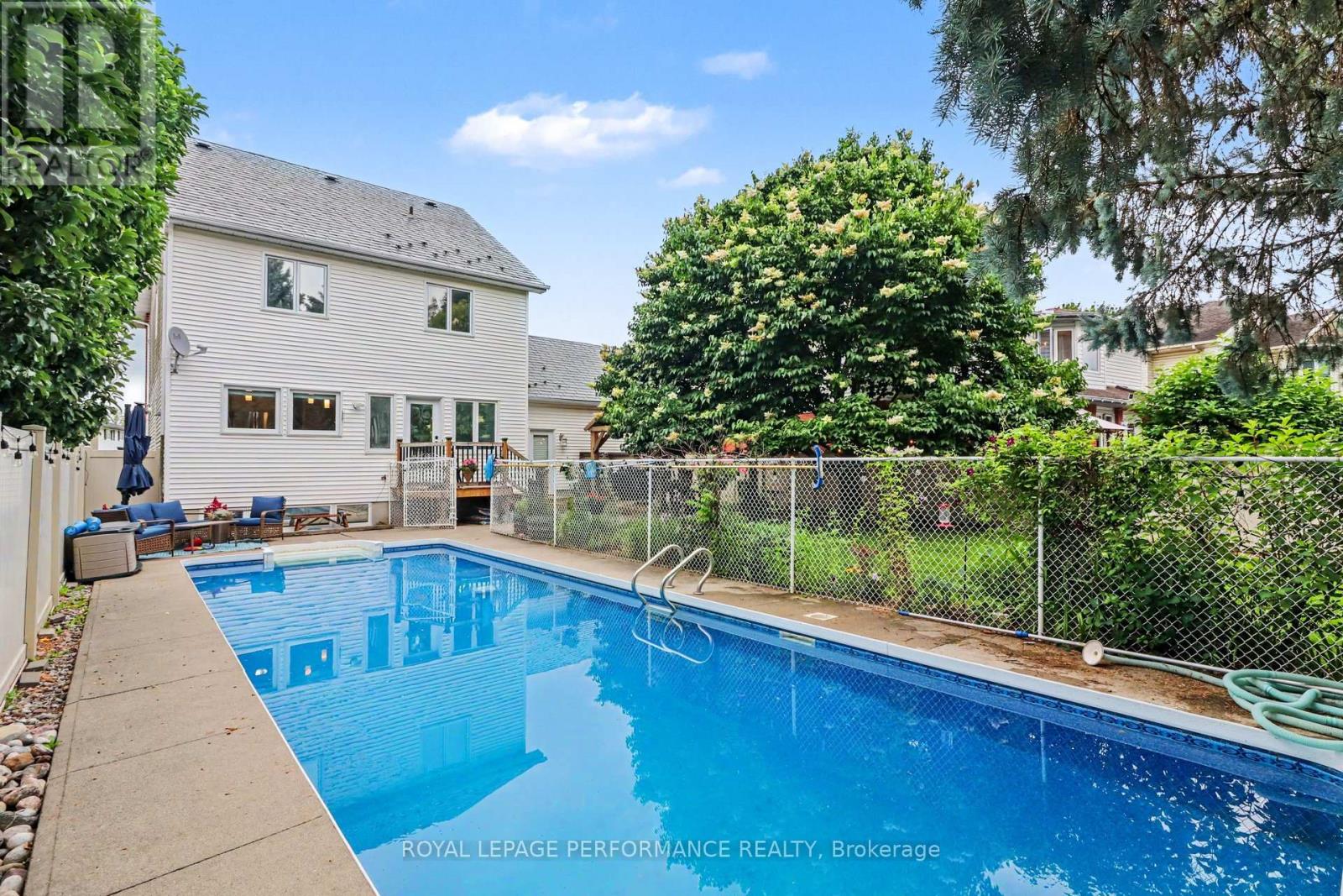 1444 Charlebois Avenue, Ottawa, Ontario  K1E 3W5 - Photo 33 - X13500796