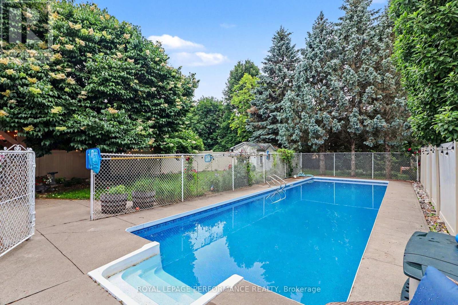 1444 Charlebois Avenue, Ottawa, Ontario  K1E 3W5 - Photo 38 - X13500796