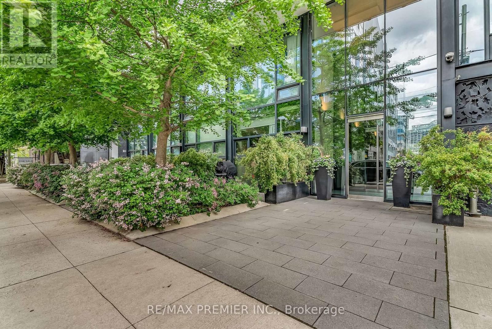 407 - 25 Stafford Street, Toronto, Ontario  M5V 0G3 - Photo 2 - C13505584