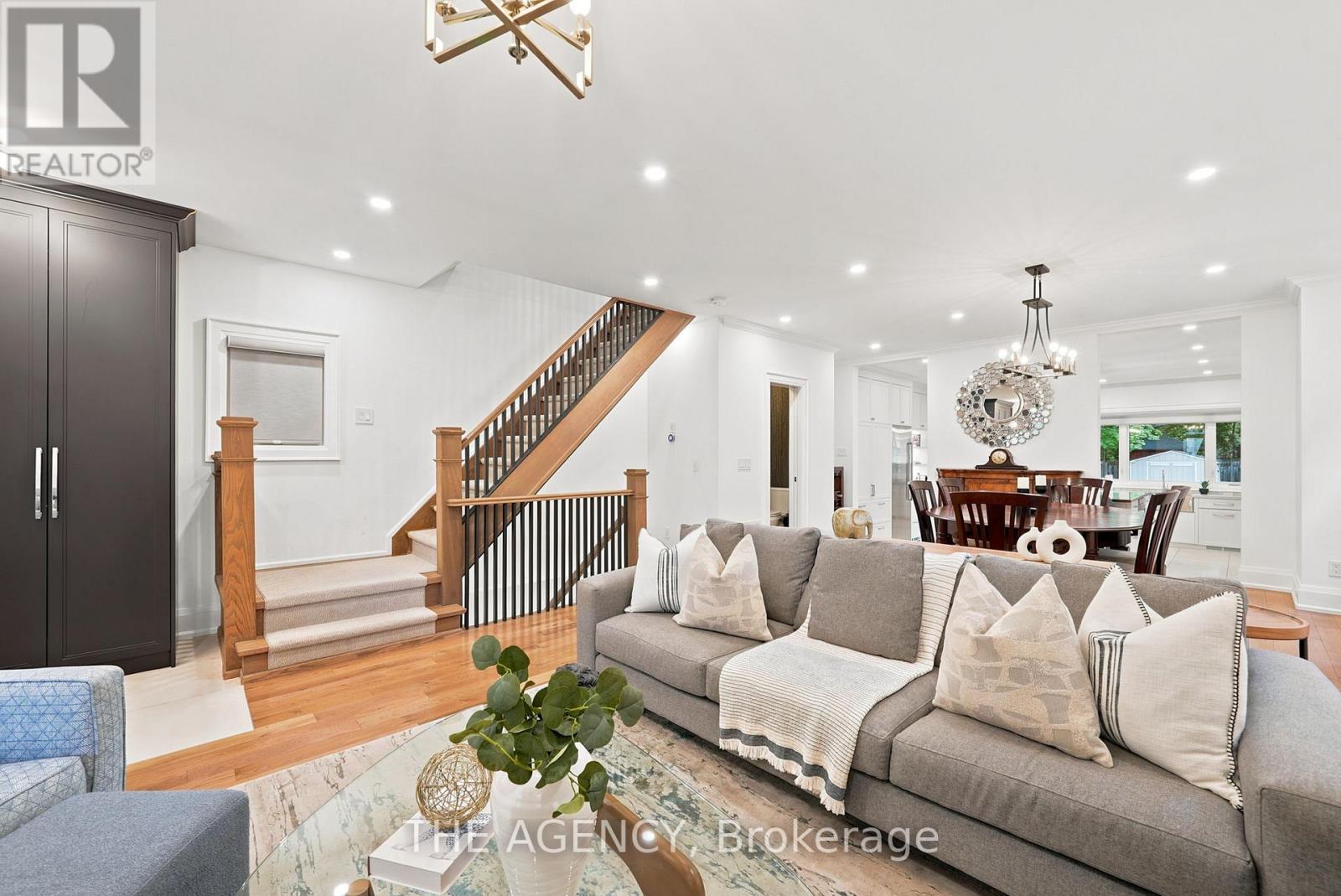 418 Soudan Avenue, Toronto, Ontario  M4S 1W9 - Photo 4 - C13505668