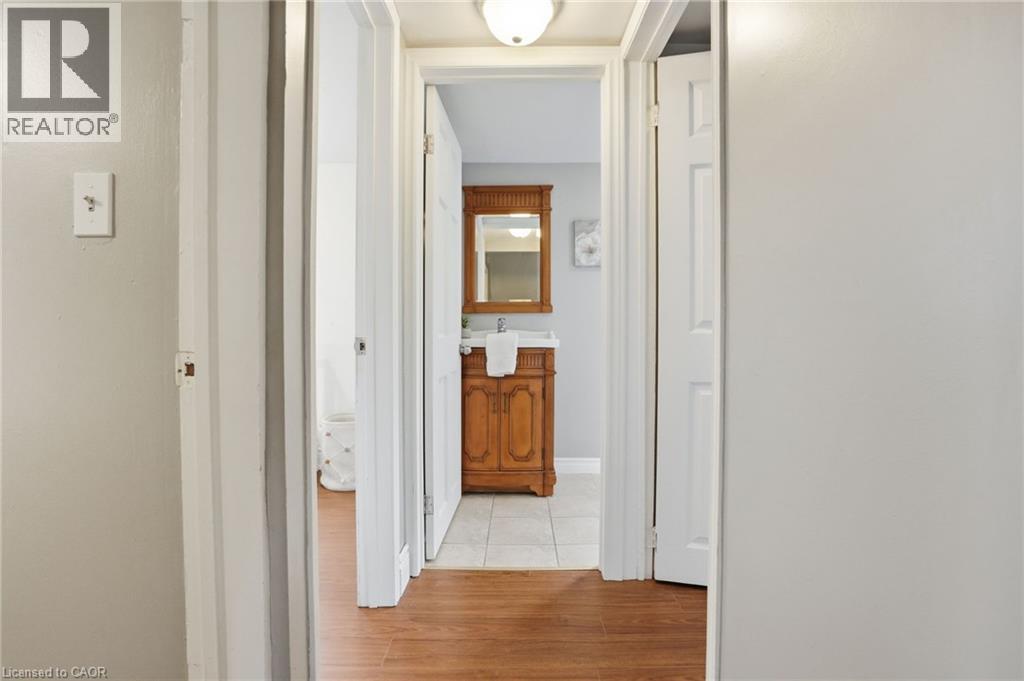 55 East 32nd Street, Hamilton, Ontario  L8V 3R7 - Photo 24 - 40841556