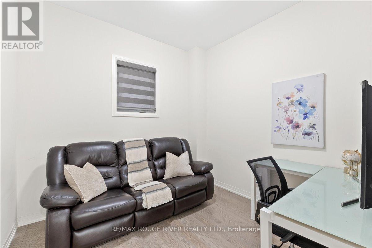 39 Armilia Place, Whitby, Ontario  L1P 0P8 - Photo 15 - E13505550