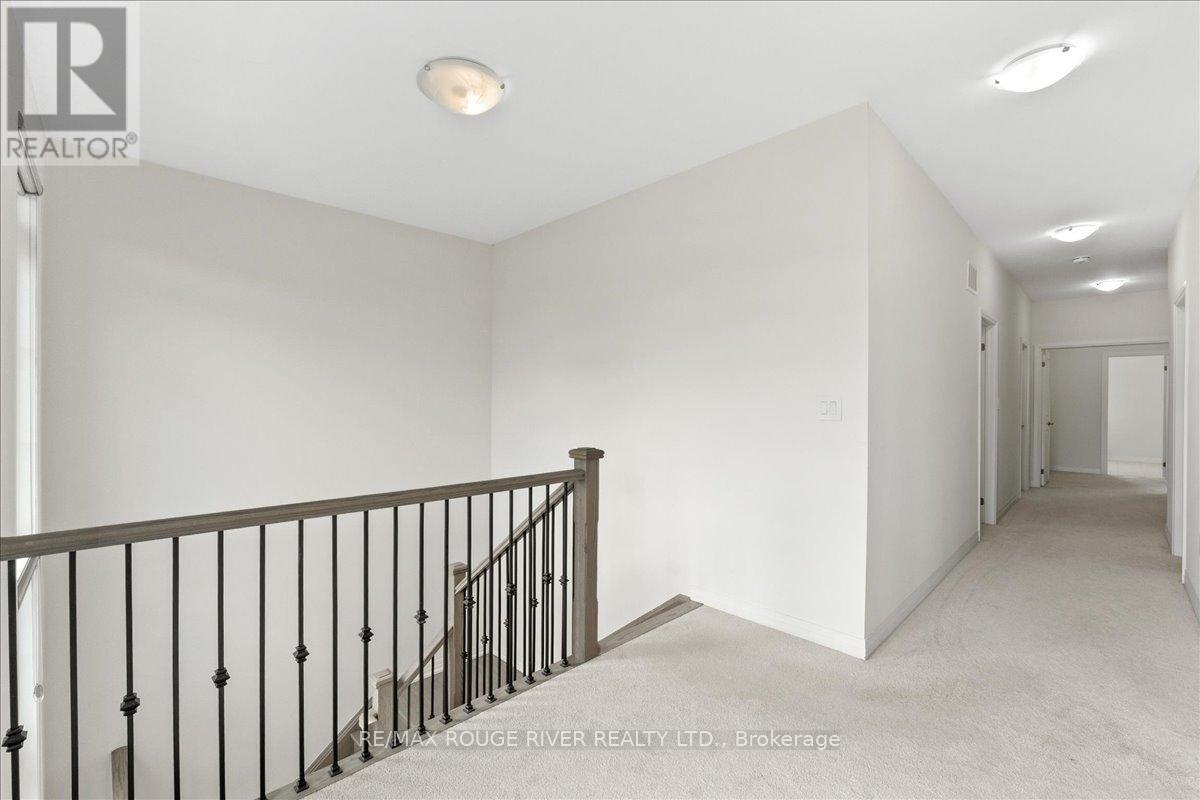 39 Armilia Place, Whitby, Ontario  L1P 0P8 - Photo 17 - E13505550