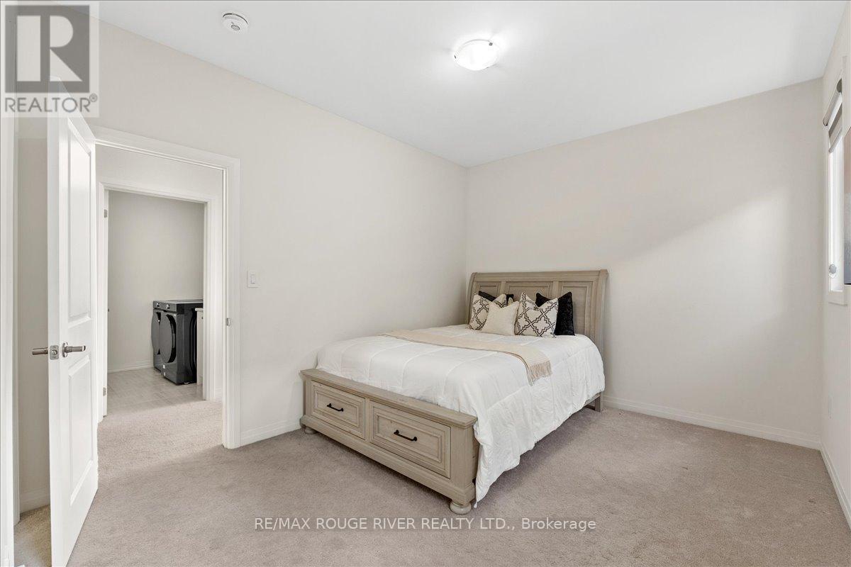 39 Armilia Place, Whitby, Ontario  L1P 0P8 - Photo 22 - E13505550