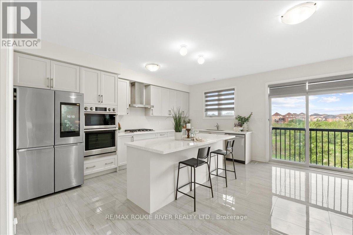 39 Armilia Place, Whitby, Ontario  L1P 0P8 - Photo 8 - E13505550