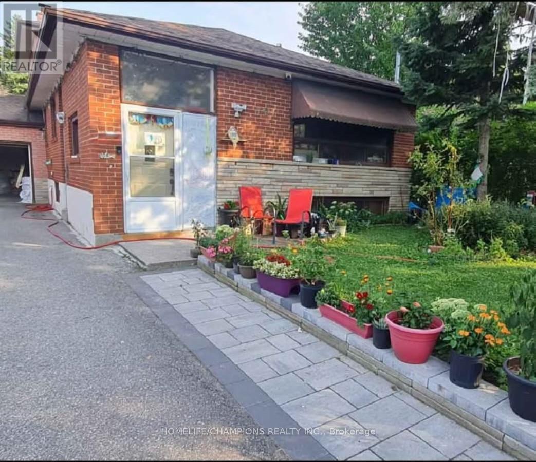 701 BRIMORTON DRIVE NE, Toronto, Ontario