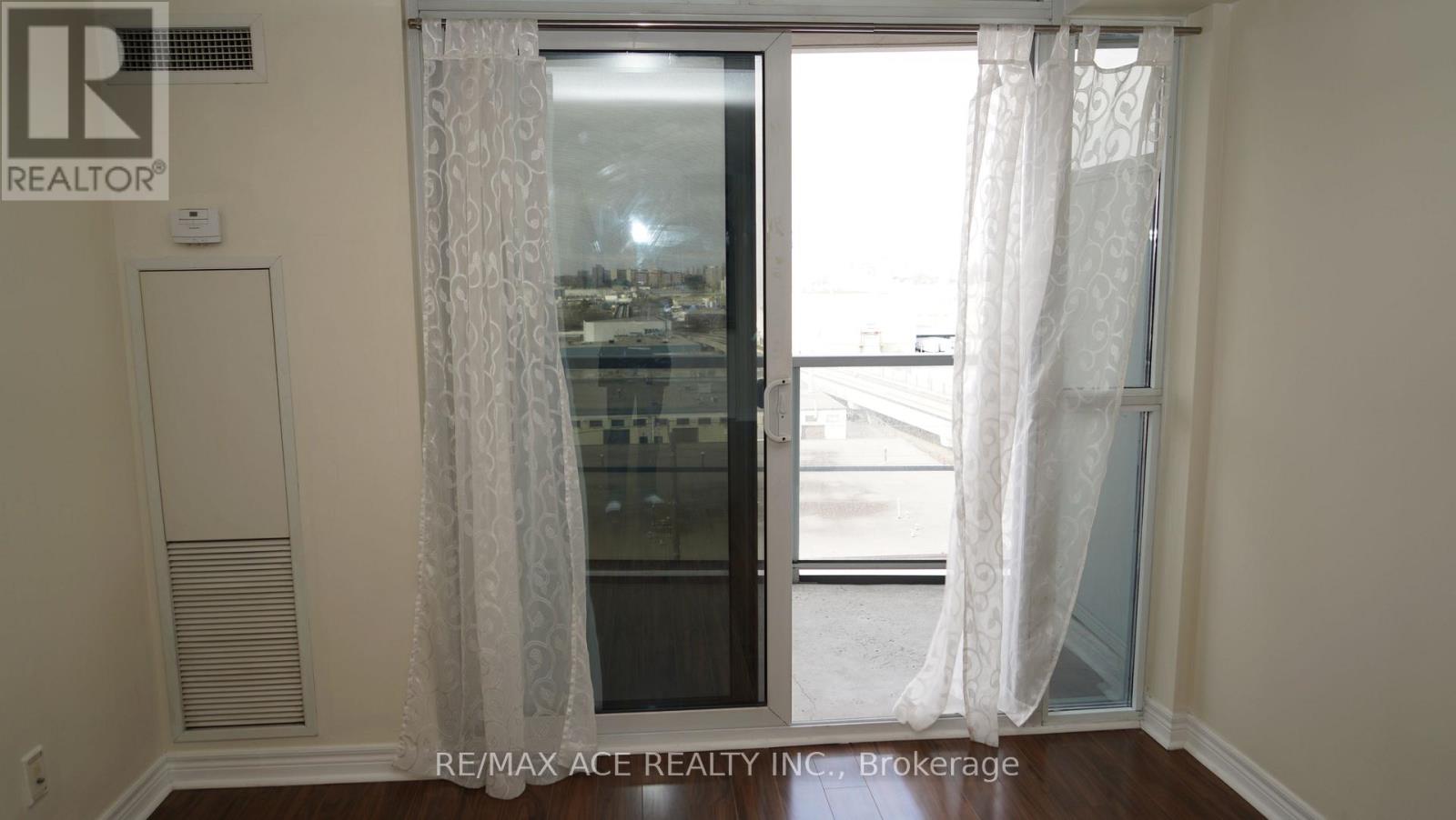 803 - 83 Borough Drive, Toronto, Ontario  M1P 5E4 - Photo 10 - E13505730
