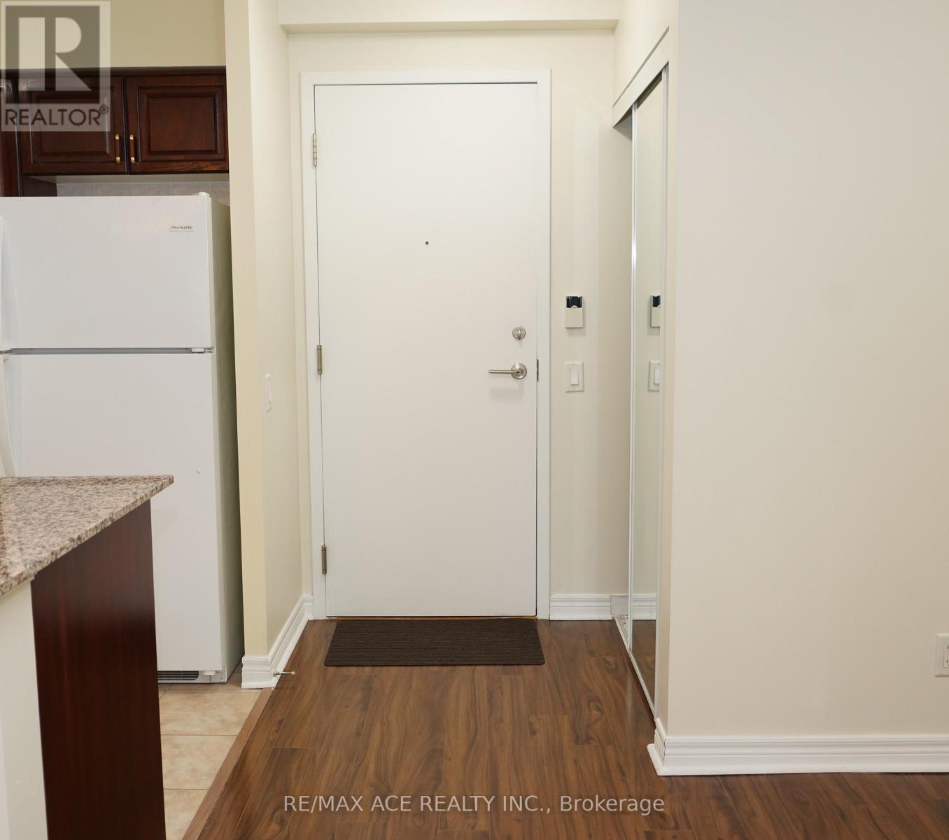 803 - 83 Borough Drive, Toronto, Ontario  M1P 5E4 - Photo 6 - E13505730