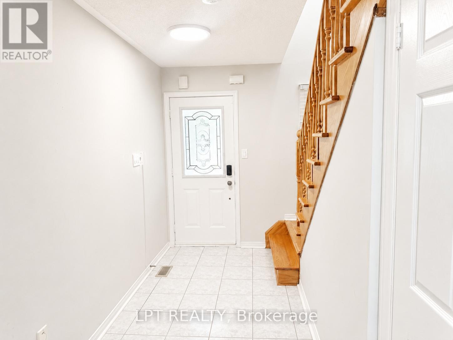Main & 2nd Floor - 135 Warren Bradley Street, Markham, Ontario  L6C 2X5 - Photo 3 - N13505486
