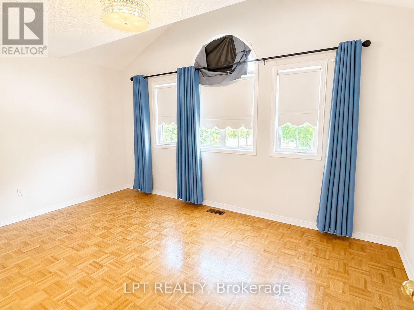 Main & 2nd Floor - 135 Warren Bradley Street, Markham, Ontario  L6C 2X5 - Photo 8 - N13505486