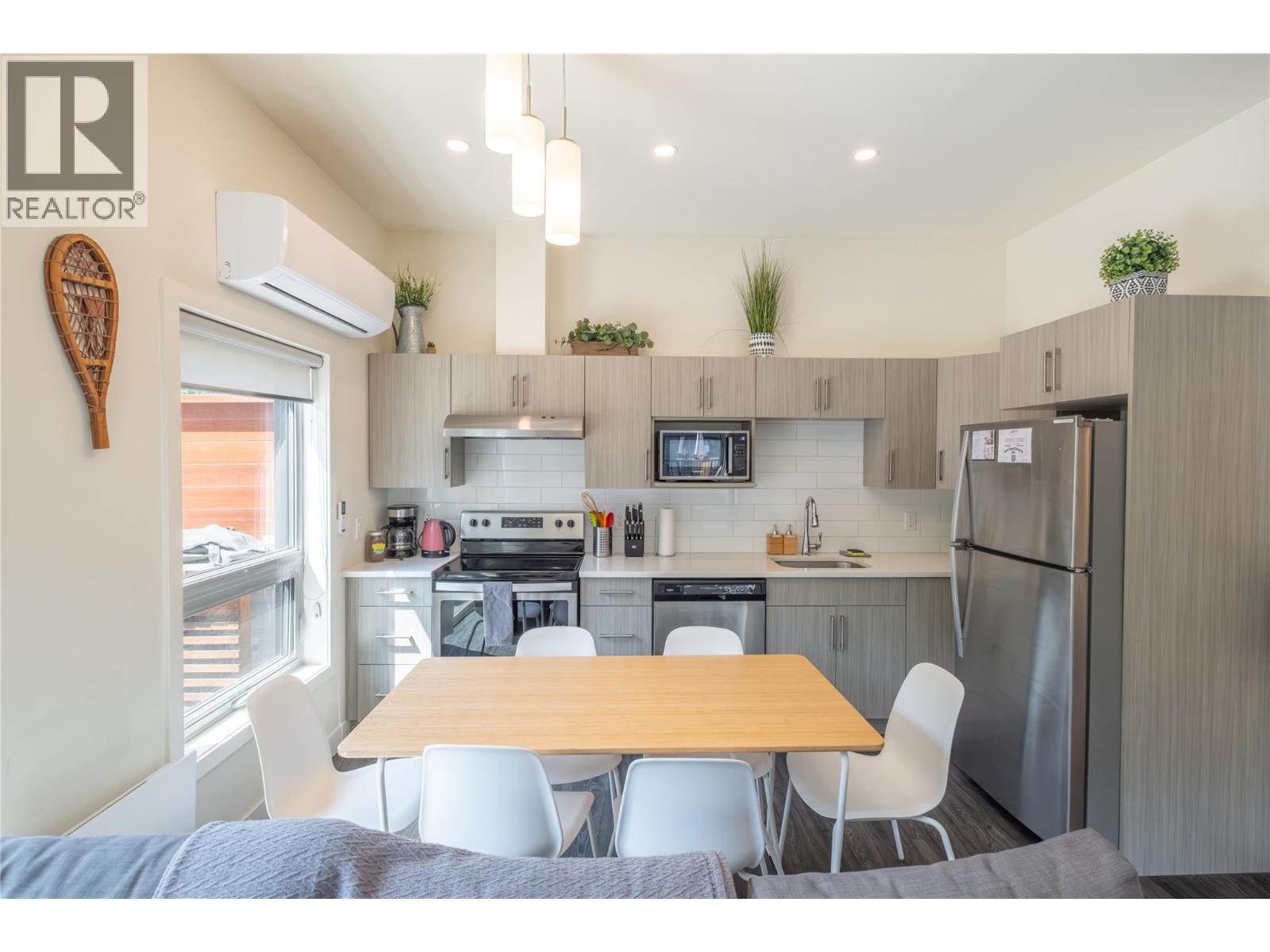 1901 Nels Nelson Crescent Unit# 5204, Revelstoke, British Columbia  V0E 2S3 - Photo 6 - 10393038